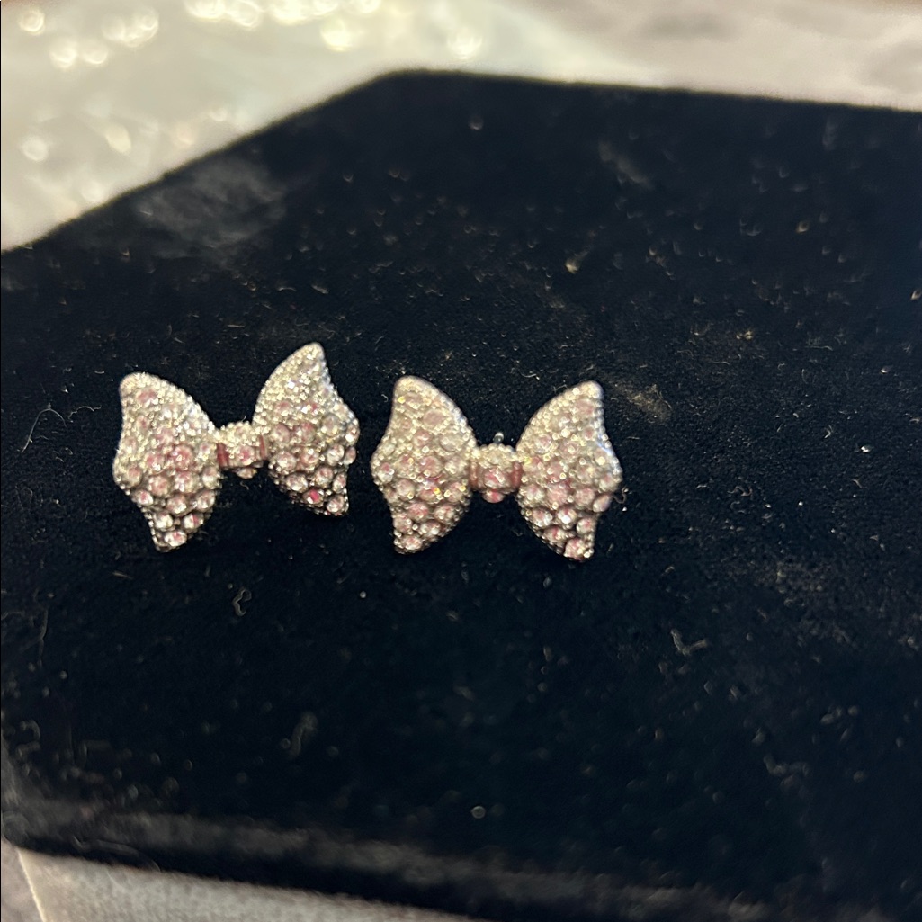 Crystal Clear Pav Bow Earrings-Nwt 20$